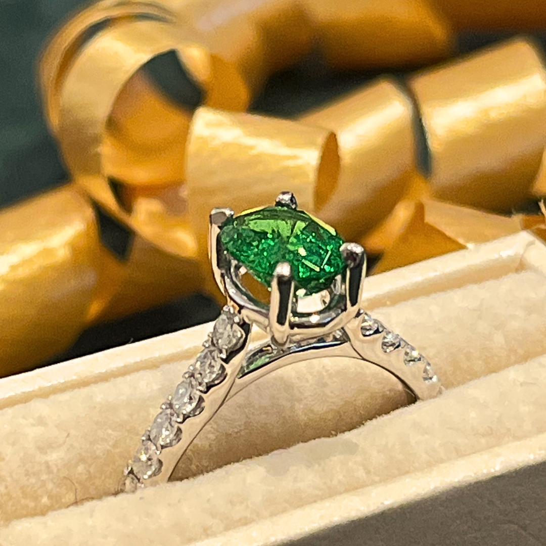 14k Oval Tsavorite Garnet Ring