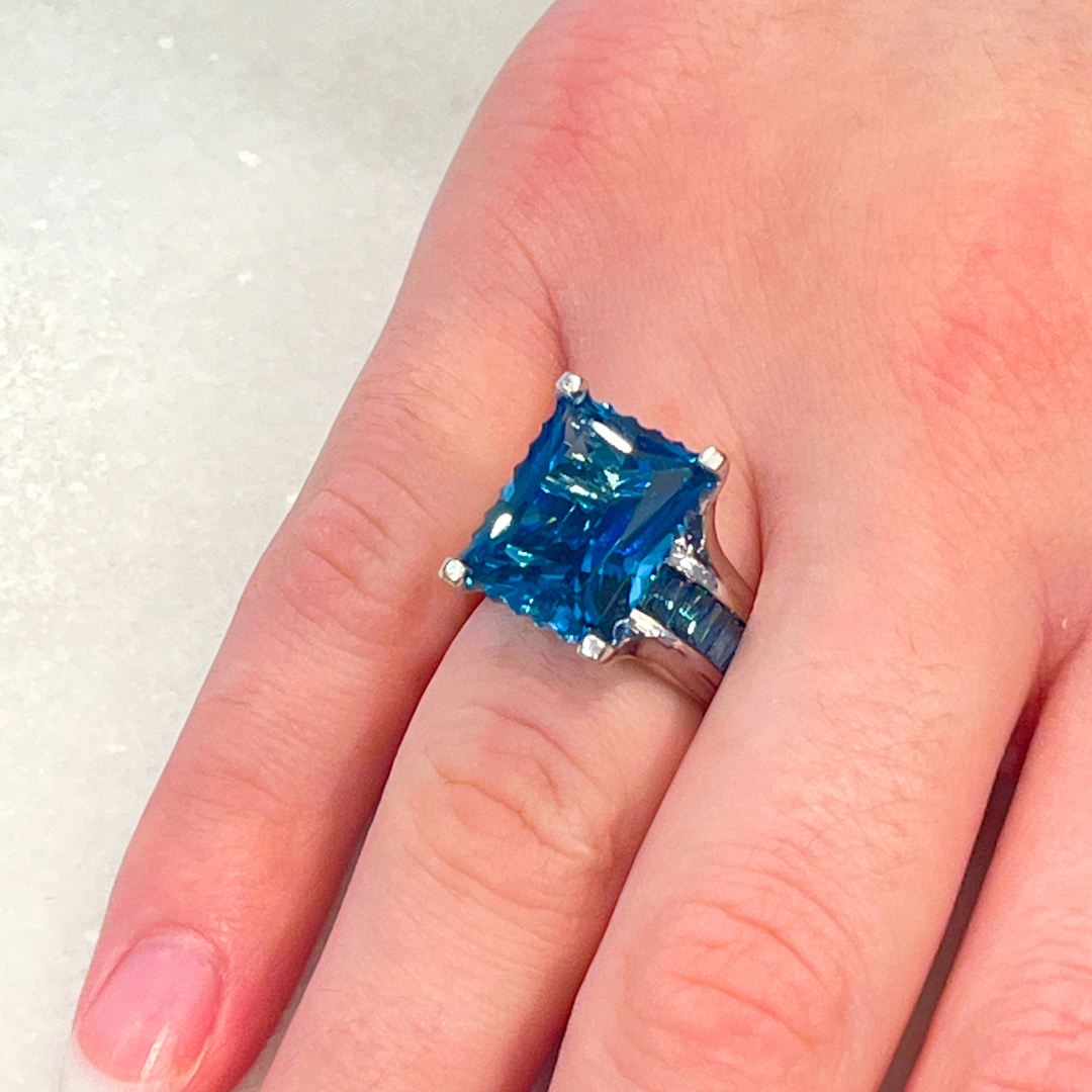 18k Stamp London Blue Topaz Accented Ring