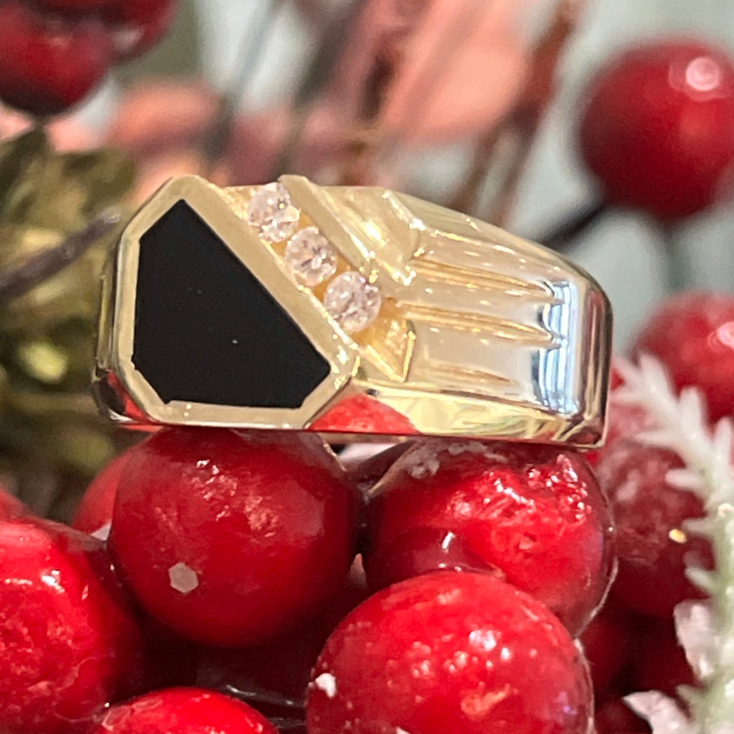 14k Gold Onyx and Diamond Men's Ring
