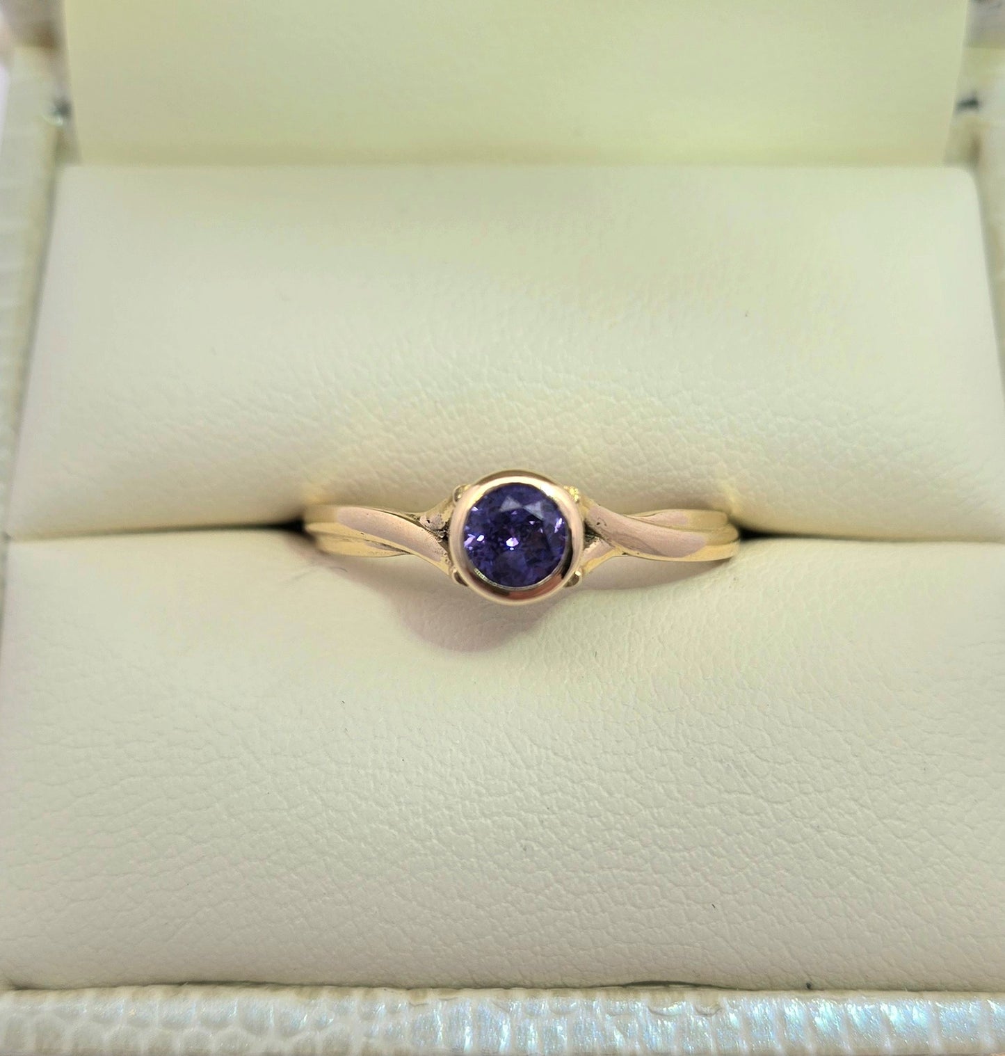 14k Yellow Gold Bezel Purple Sapphire Ring